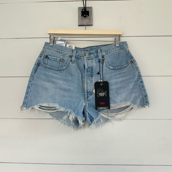 Levi’s Women’s 31 Button Fly Denim Shorts New NWT Premium - Picture 1 of 7